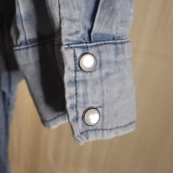 Gimmiks Boho Distressed Mixed Material Oversized Button Down Medium - Picture 6 of 9